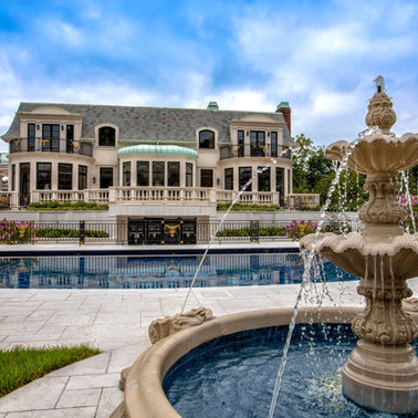 Elegant fountain and pool